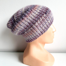 Handmade Czapka damska AUREA 100% Baby Merino plus moher i jedwab 03/29 Wanilia