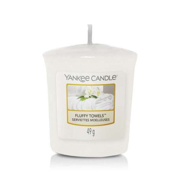 Mała świeczka zapachowa Votive Yankee Candle FLUFFY TOWELS