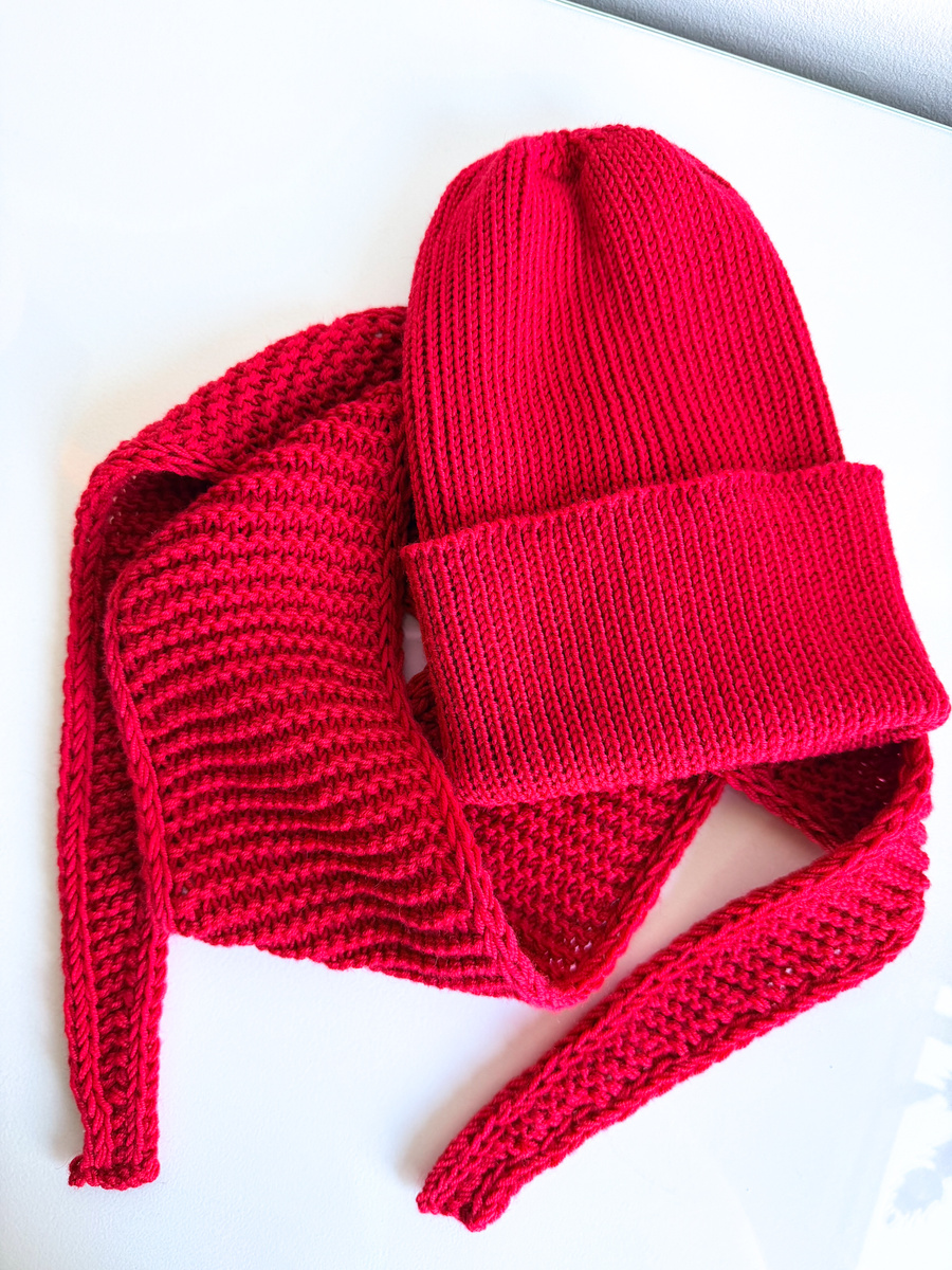 VARELLA – czapka merino beanie 100% baby merino 16 czerwony jesienno-zimowa