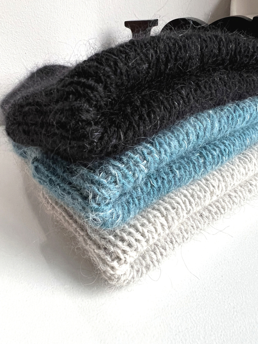 AUREA – ręcznie robiona ciepła czapka beanie baby merino + moher i jedwab dziecięca/damska 21/02 Czarny