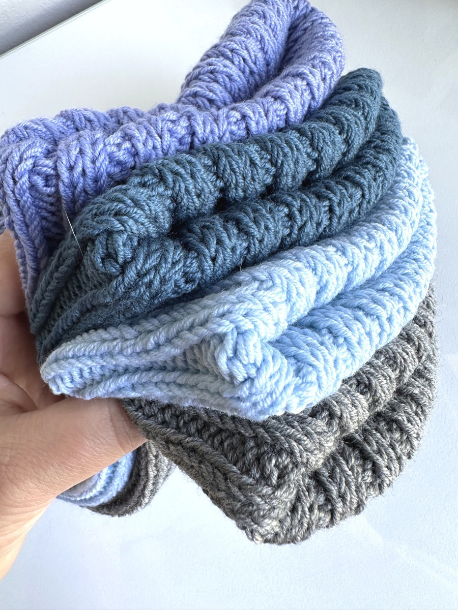 Wywijana czapka merino HELLI 100% Baby Merino 25 Lawenda