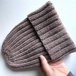 HELLI – czapka beanie wywijana z wełny baby merino 100% 17 beż, jesienno-zimowa, unisex