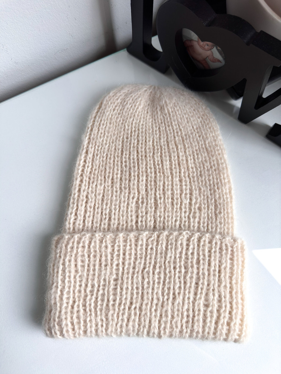 MORGANA – ręcznie robiona czapka damska alpaka z jedwabiem z wywinięciem 100/01 Ecru