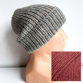 Czapka wywijana zrobiona ręcznie na drutach KIARA 100% Alpaka 9040 ostrokrzew