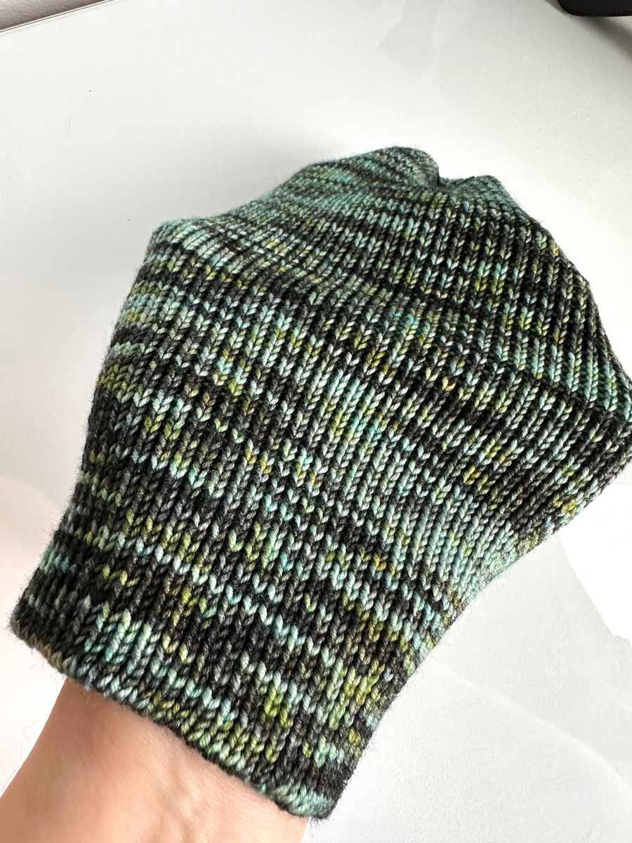 VARELLA 2.0 Beanie-Mütze aus Merinowolle 3265 Forest Night dünn Übergangszeit