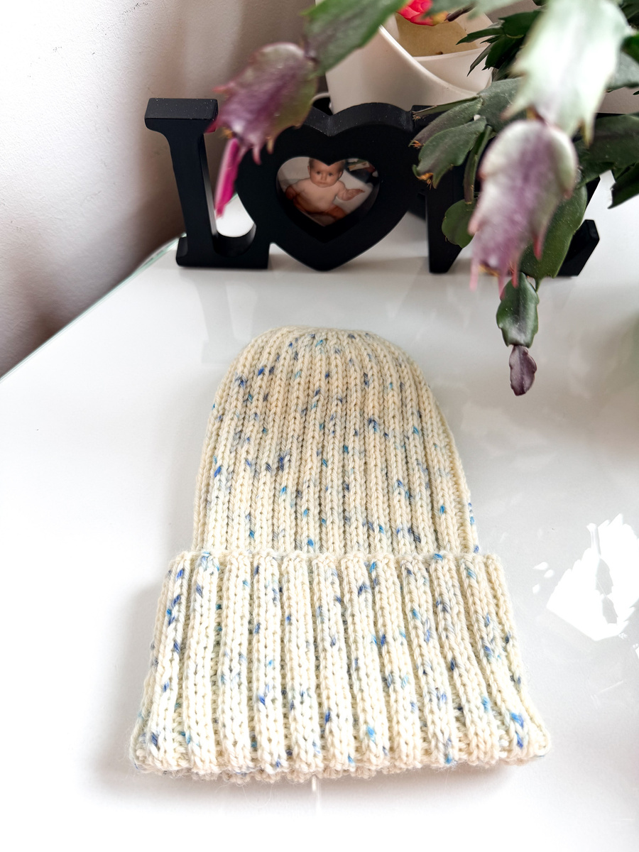NELLI Handgemachte Merinomütze mit Umschlag 42 Kryształki Lodu