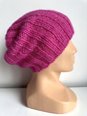 CHMURKA 2.0 Beanie-Mütze aus Alpaka 39 Magenta
