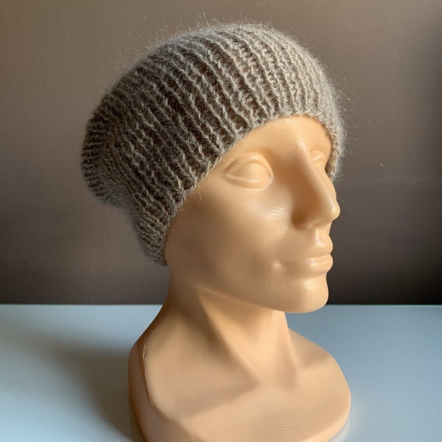 MARI handgemachte Beanie-Mütze aus Alpaka, Mohair und Seide 2020/20 Beige