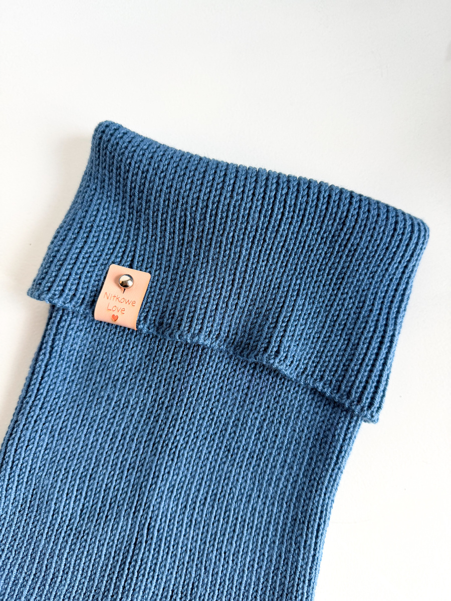 Ręcznie robiony KOMIN VARELLA 100% Baby Merino 38 Oliwka