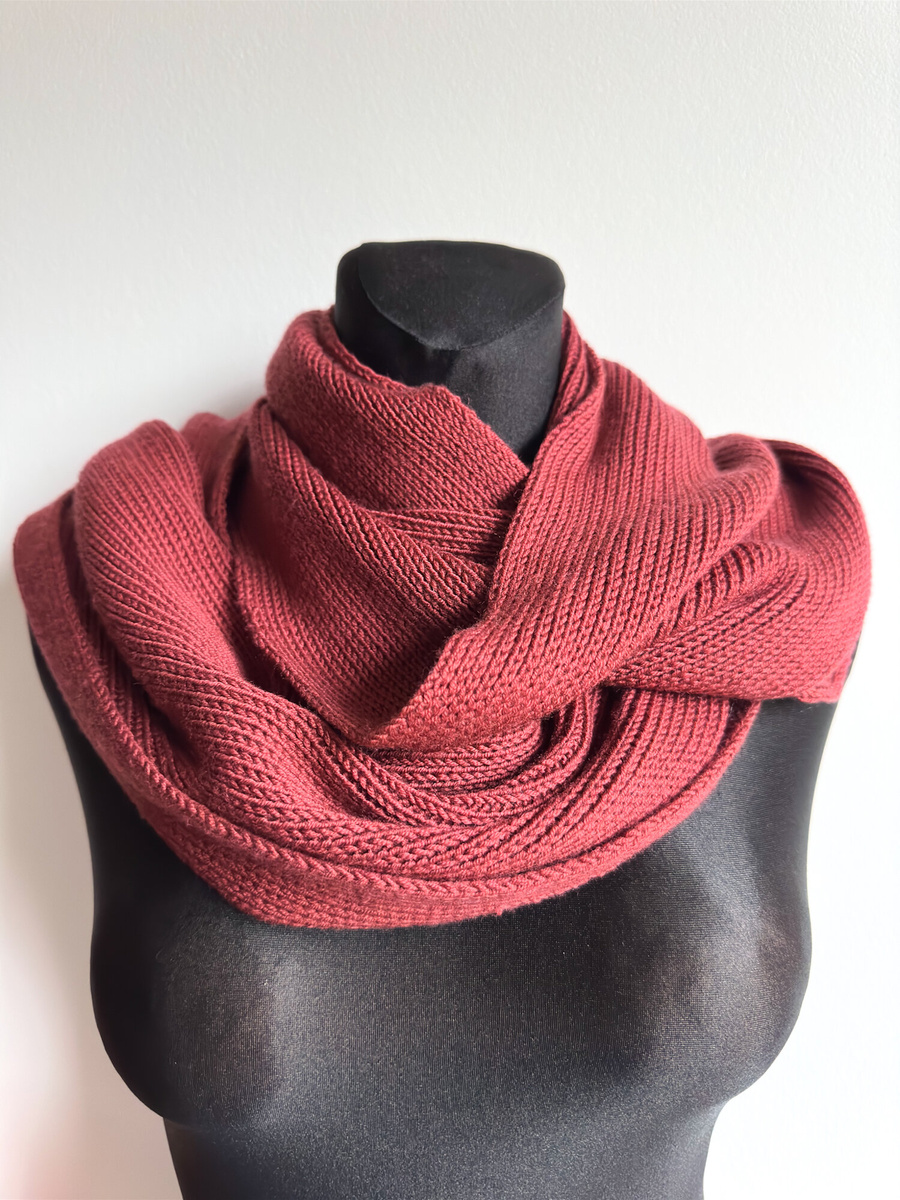 Wełniany komin zawijany 100% Baby Merino 51 Bordowy