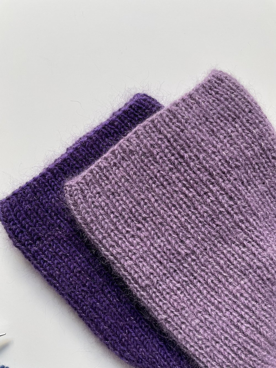 Handmade women's hat AUREA 100% Baby Merino plus mohair and silk 40/05 Amethyst