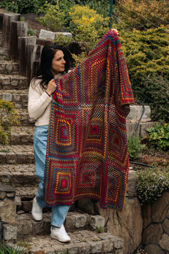 Wolldecke Granny Square 140x180 cm – Herbstmosaik 8108