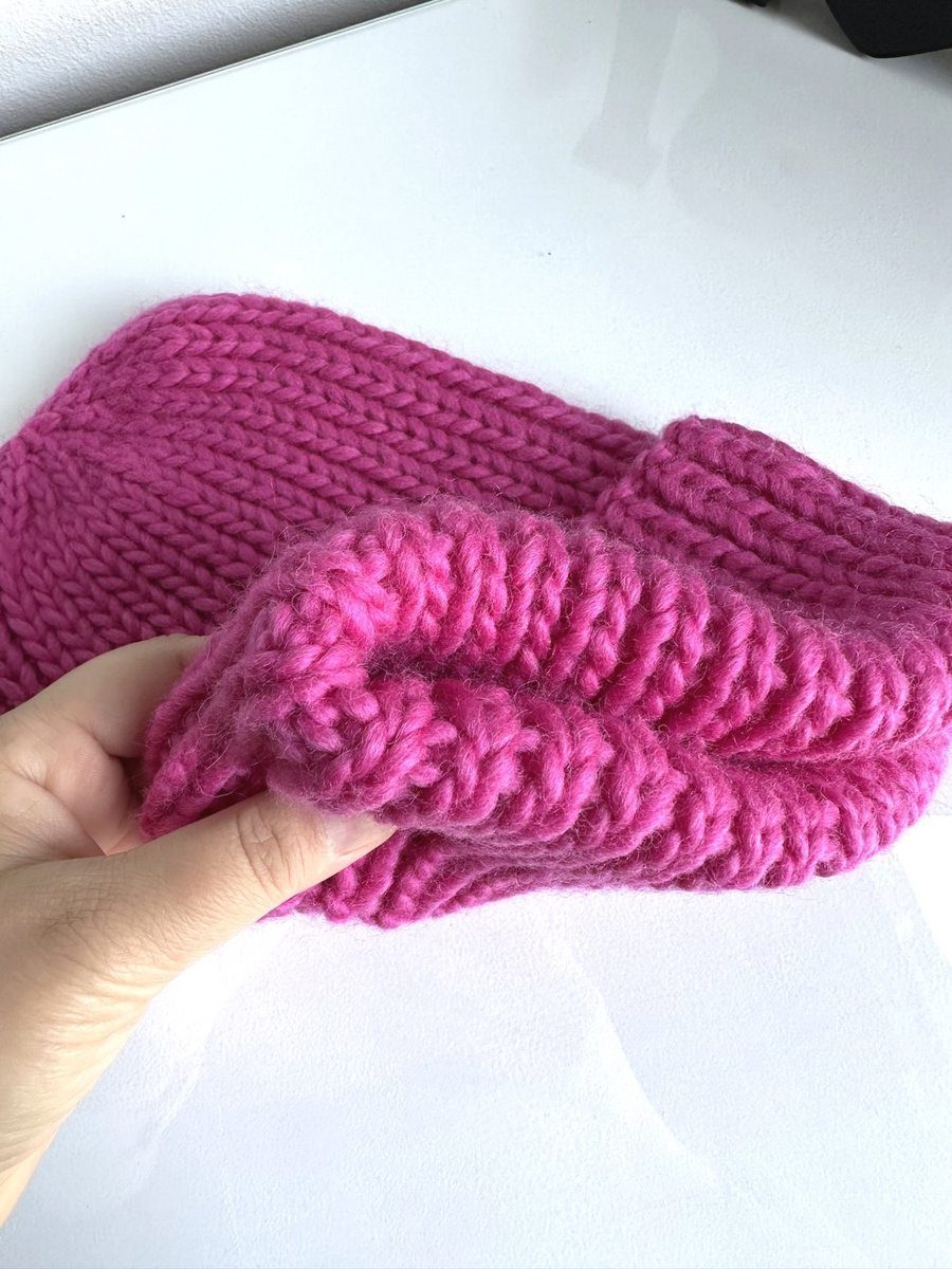 JANKA – gruba czapka zimowa z wełny 105 Magenta, handmade