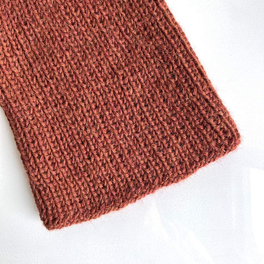 KIARA Beanie-Mütze aus 100% Alpaka 9025 orzechowy
