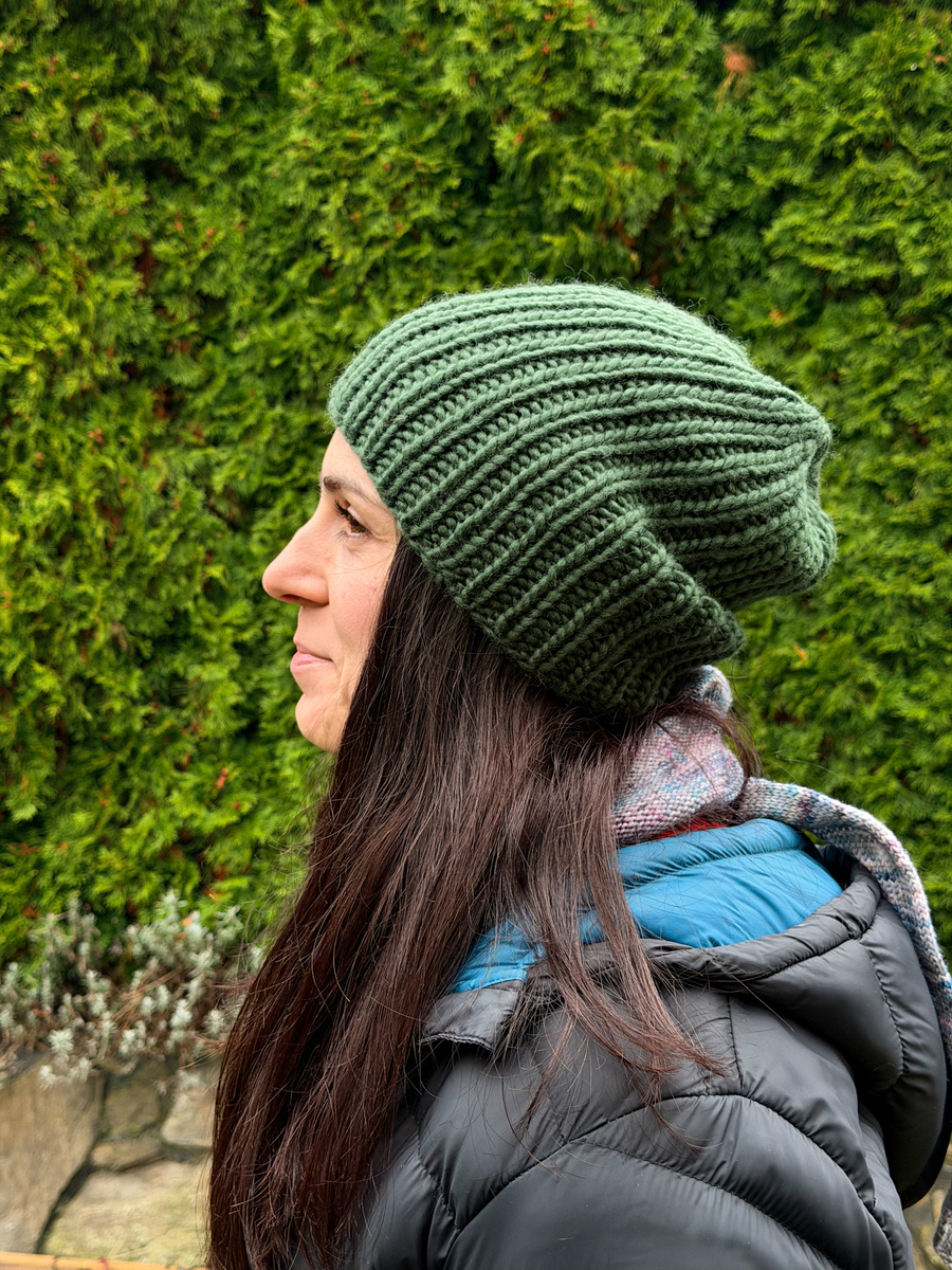 Ręcznie robiona czapka damska JANKA 100% Wełna owcza 48 Nugat