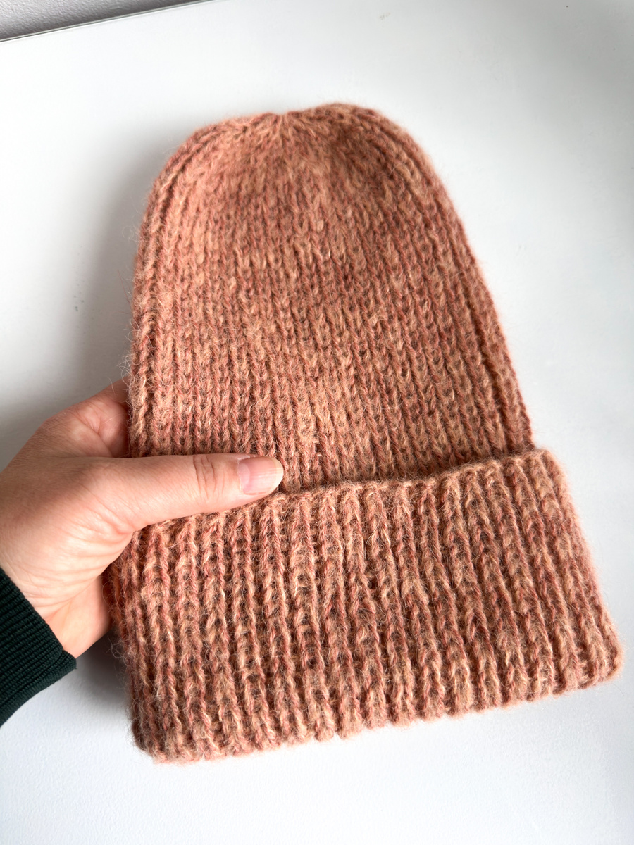 Ręcznie robiona czapka damska MORGANA Alpaka z Jedwabiem 9026/37 Blush