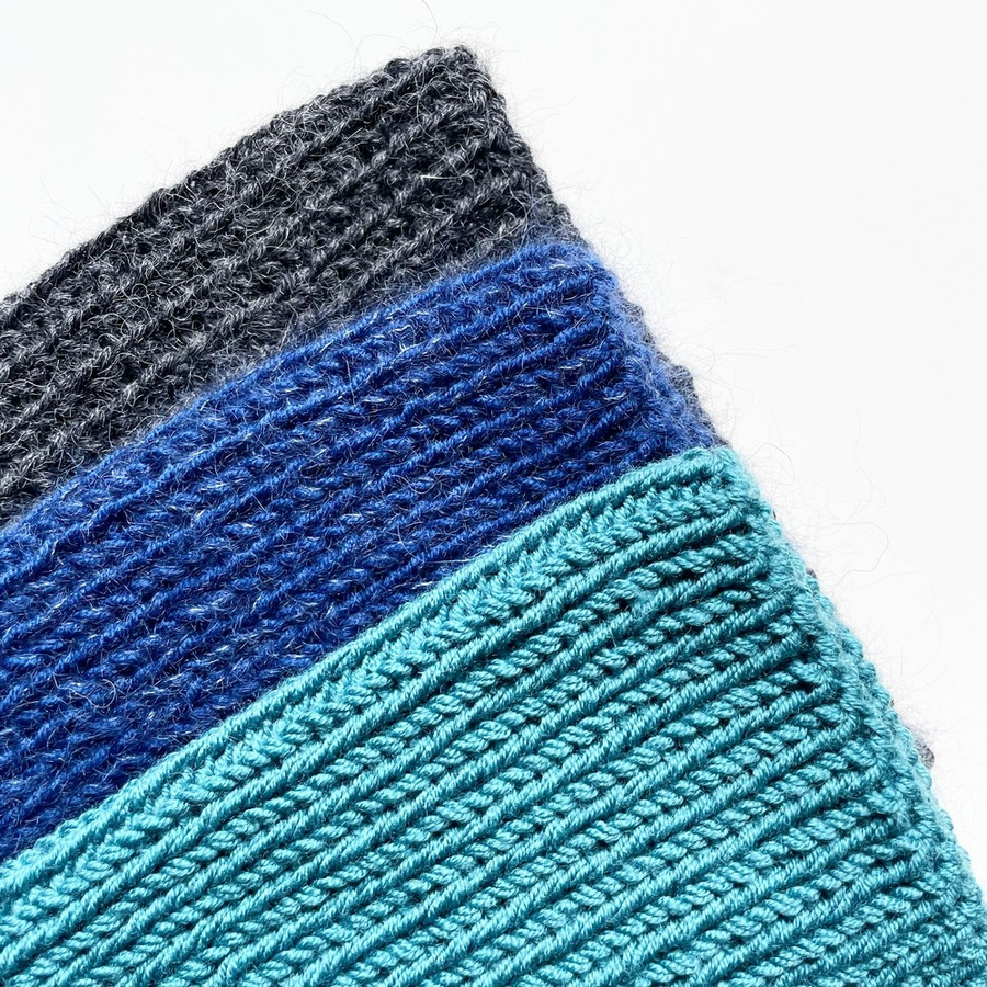Handmade women’s hat AUREA 100% baby merino plus mohair and silk 30/28 Blue