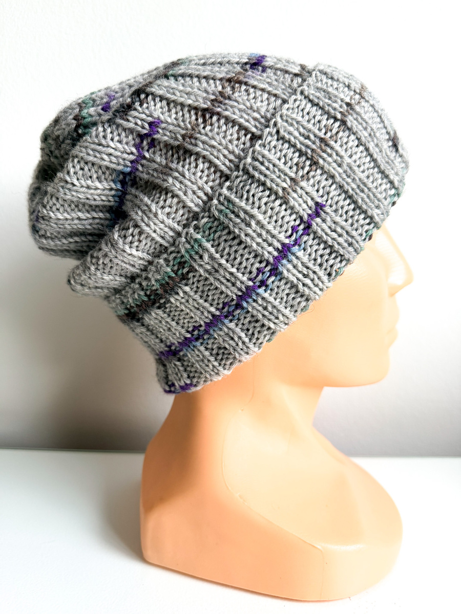 NELLI Handgemachte Merinowoll-Beanie 28 Srebrny Zmierzch