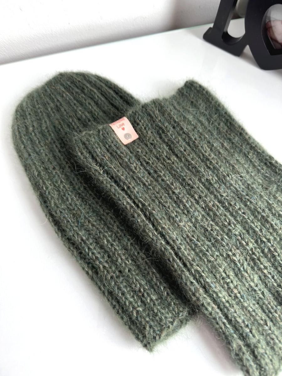Ręcznie robiony KOMIN 100% Baby Merino plus moher i jedwab 52/35 Czekolada mleczna 35 cm długości