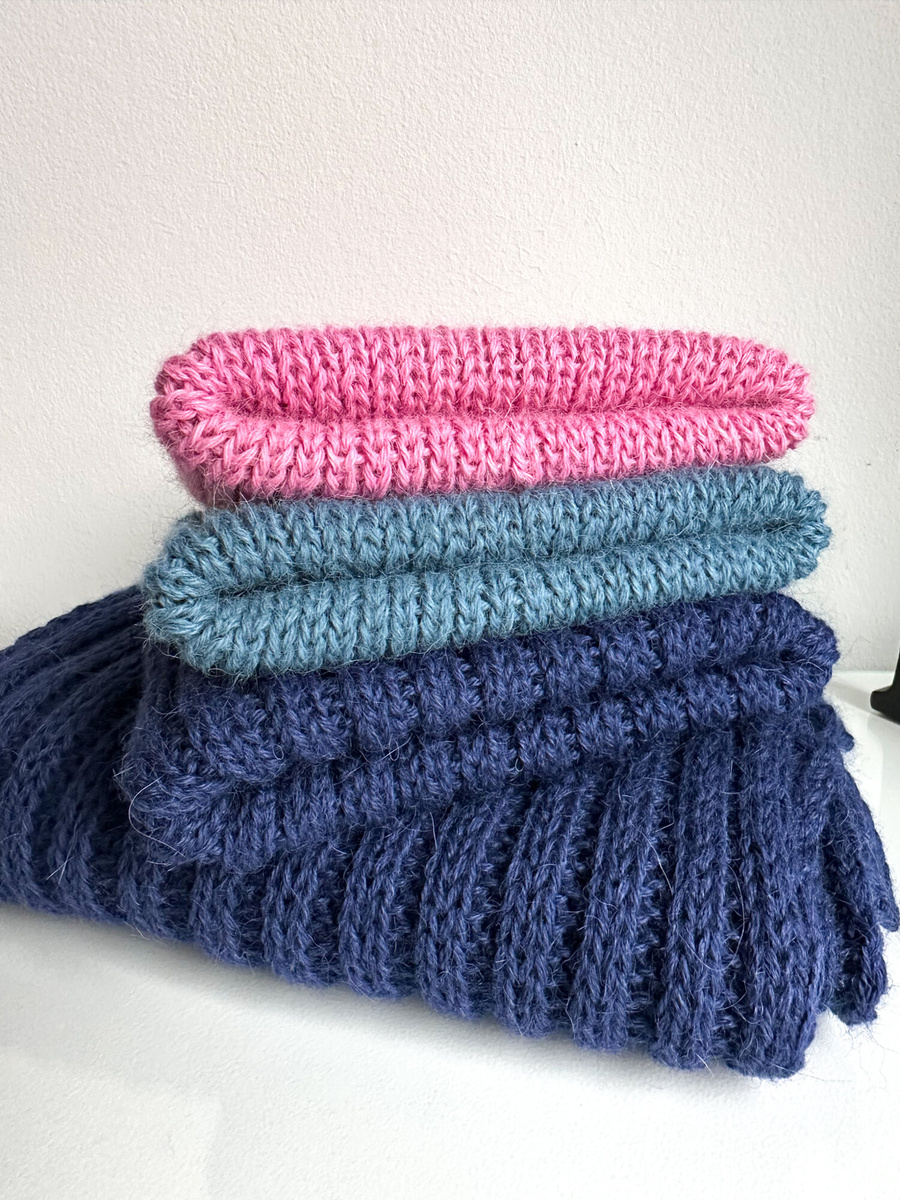 Ręcznie robiona Czapka wywijana LAURIN 100% Alpaka 5575 Granatowy