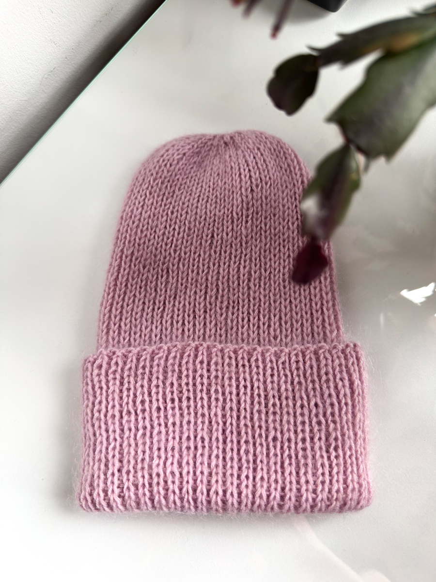 Ręcznie robiona czapka beanie AUREA 100% Baby Merino plus moher i jedwab 54/63 Pudrowy róż