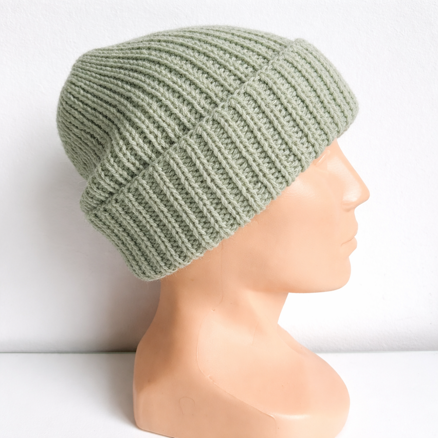 Czapka wywijana zrobiona ręcznie na drutach KIARA 100% Alpaka 9038 zielona szałwia