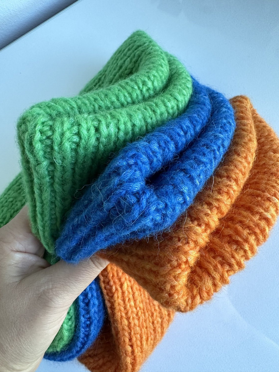CHMURKA Handmade Turn-Up Alpaca Beanie 43 Papuzia Zieleń