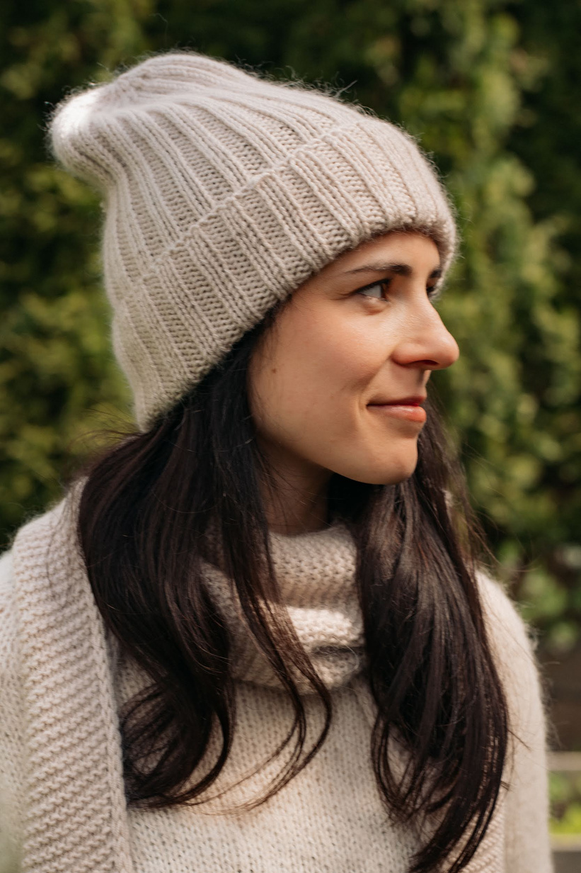 MIRA – czapka beanie handmade merino + moher i jedwab 50/56 jasny beż