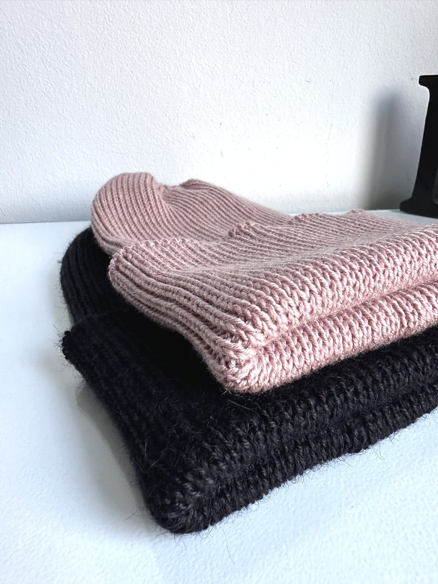 VARELLA – czapka merino beanie 100% Baby Merino 49 Pustynna Róża jesienno-zimowa