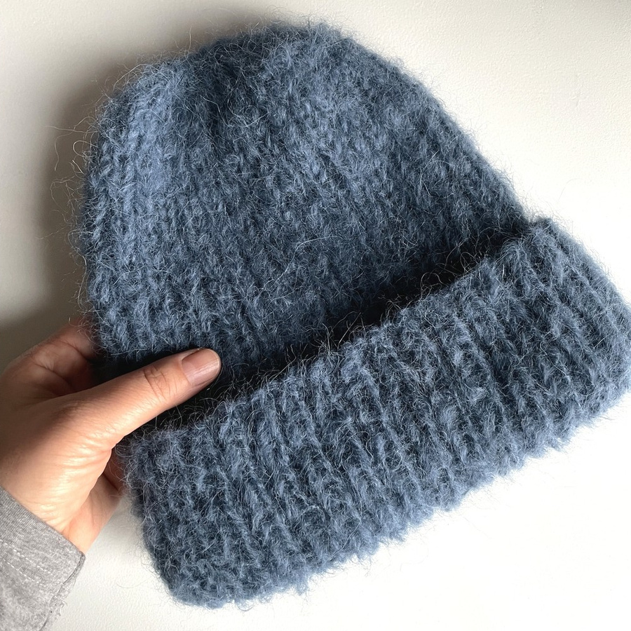 WATA CUKROWA – czapka z alpaki damska 07 jeans niebieski