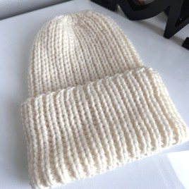 JANKA – gruba czapka zimowa beanie damska z wełny 01 ecru