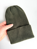 VARELLA Beanie-Mütze mit Umschlag aus Merinowolle 65 ciemny leśny Unisex