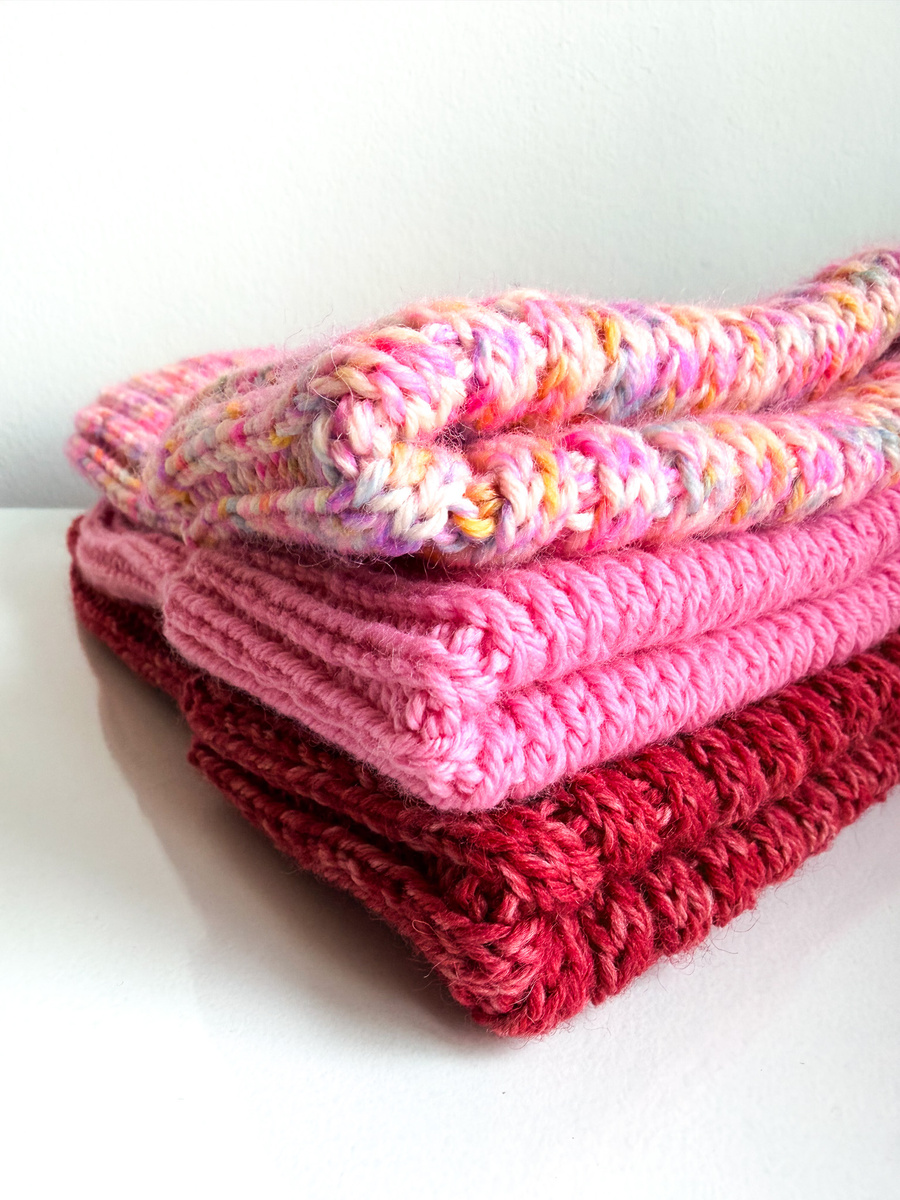 NELLI Handmade Turn-Up Merino Wool Beanie 39 Dżem Wiśniowy