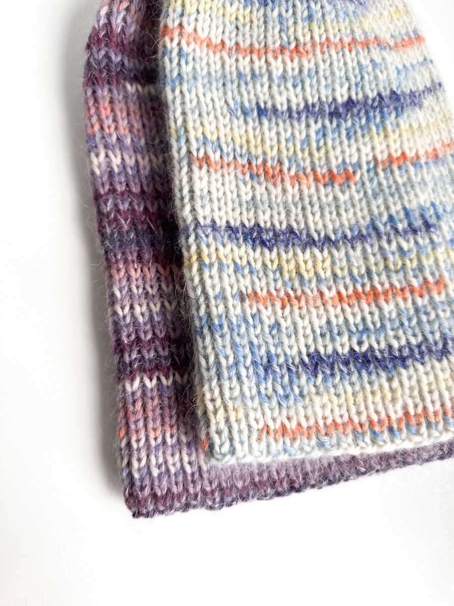 Handmade Czapka damska AUREA Print Merynos plus moher i jedwab 21/59 morski kapitan