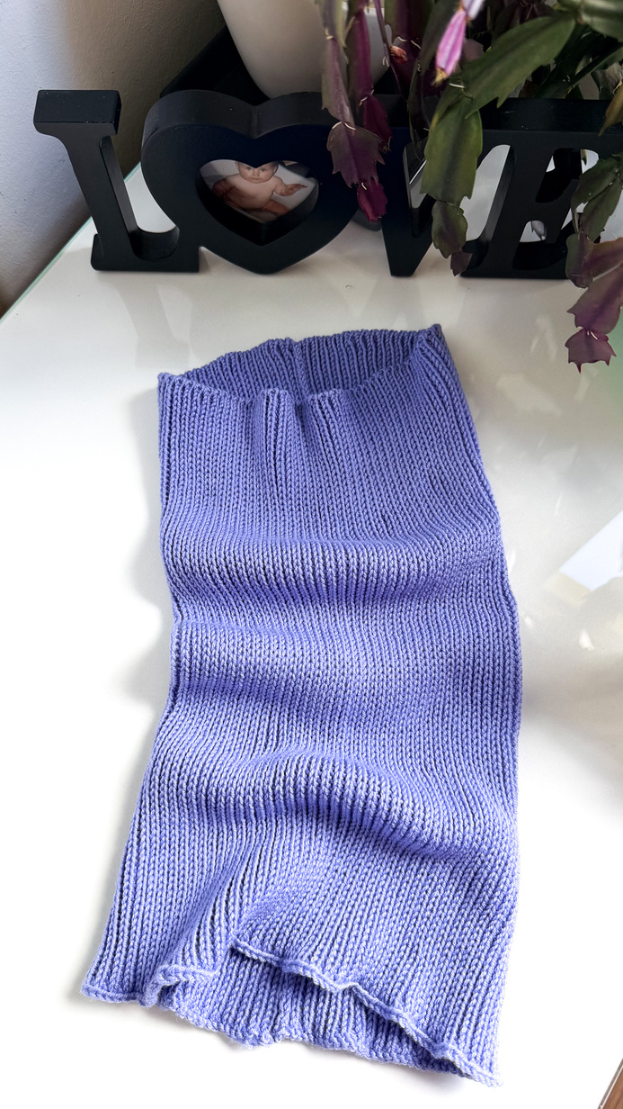 Ręcznie robiony KOMIN VARELLA 100% Baby Merino 38 Oliwka