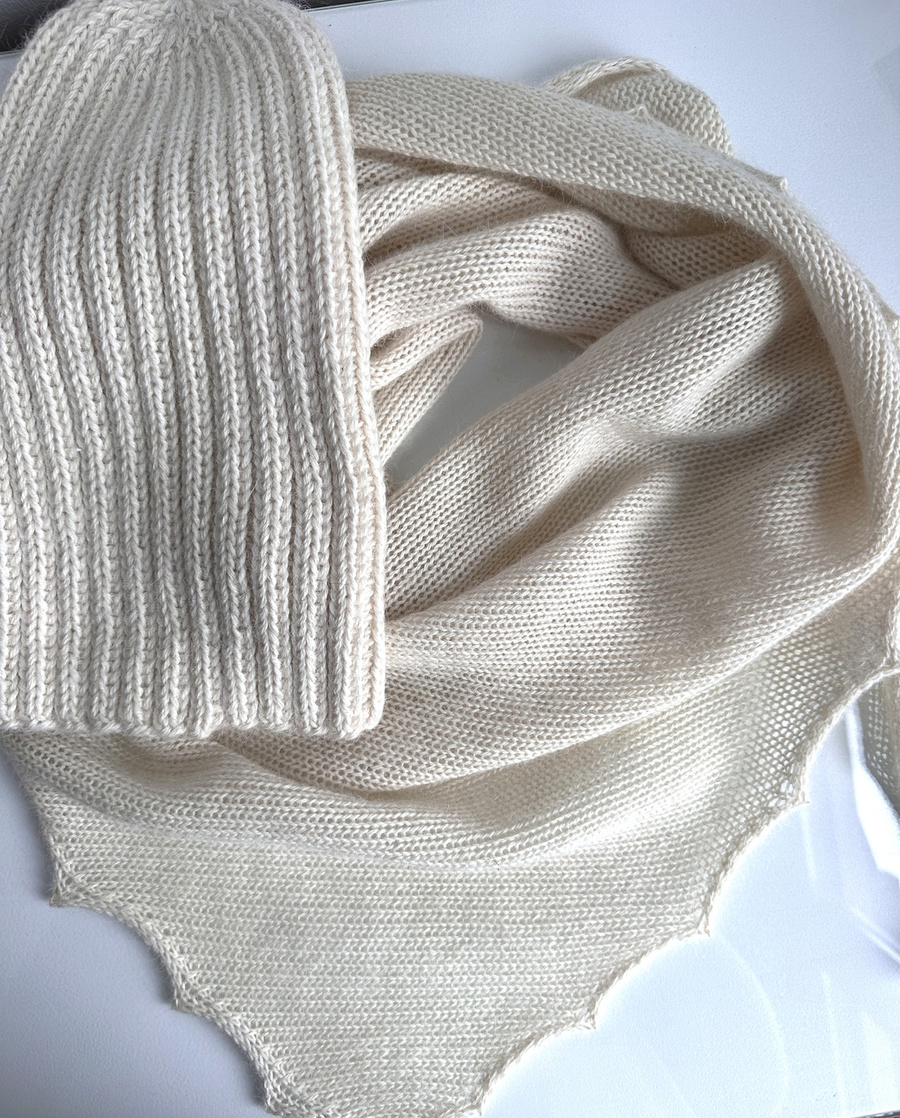 LAURIN – czapka z alpaki bez wywinięcia 100 ecru