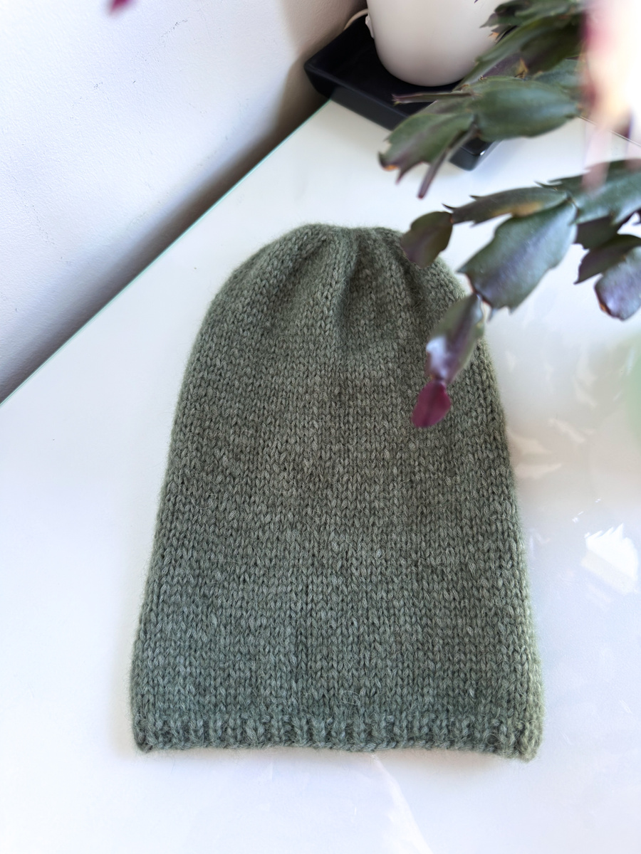 CHMURKA Beanie-Mütze aus Alpaka 48 antyczna zieleń