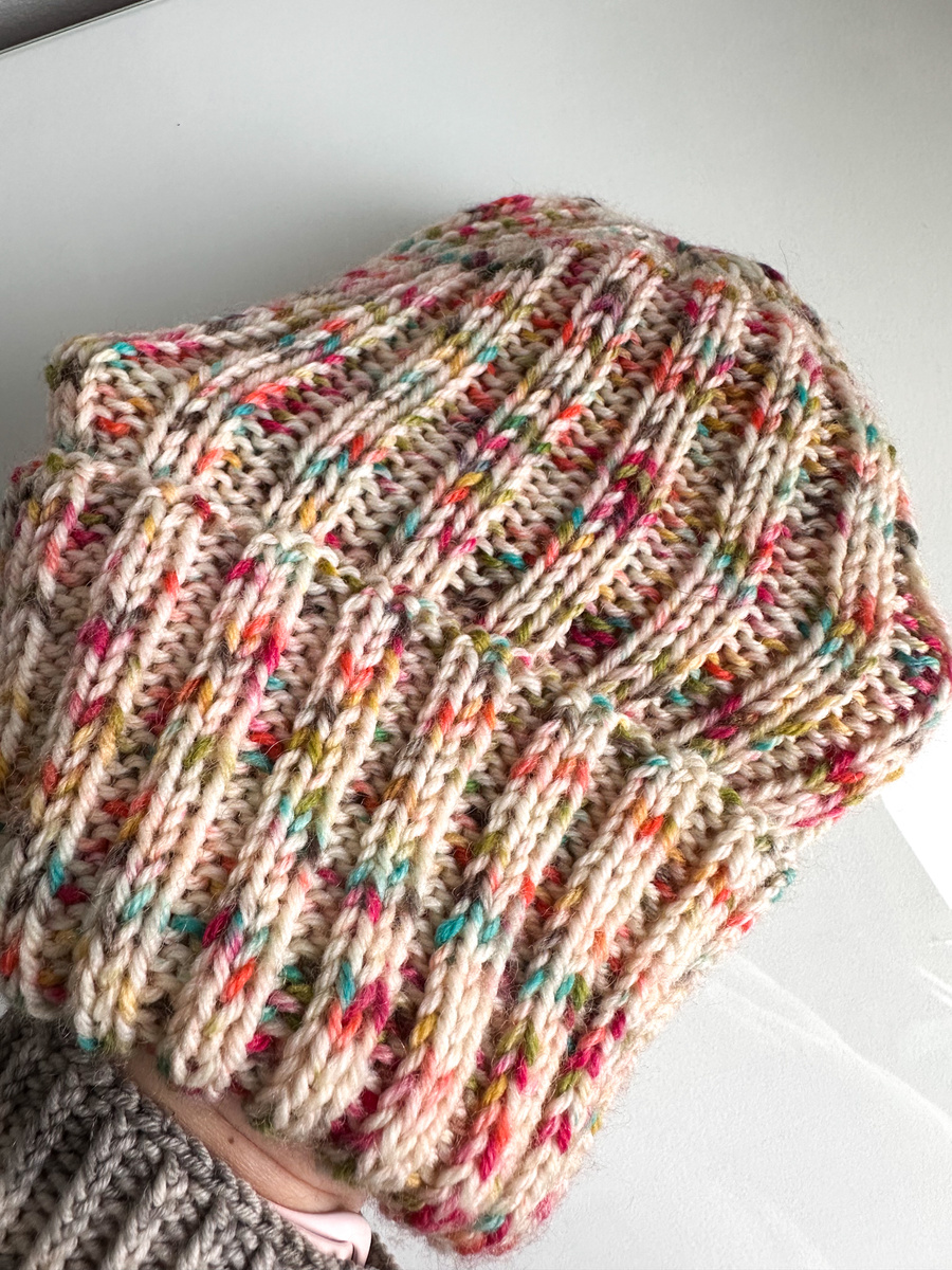 NELLI Turn-Up Merino Wool Beanie 27 Zimowy Karnawał Unisex
