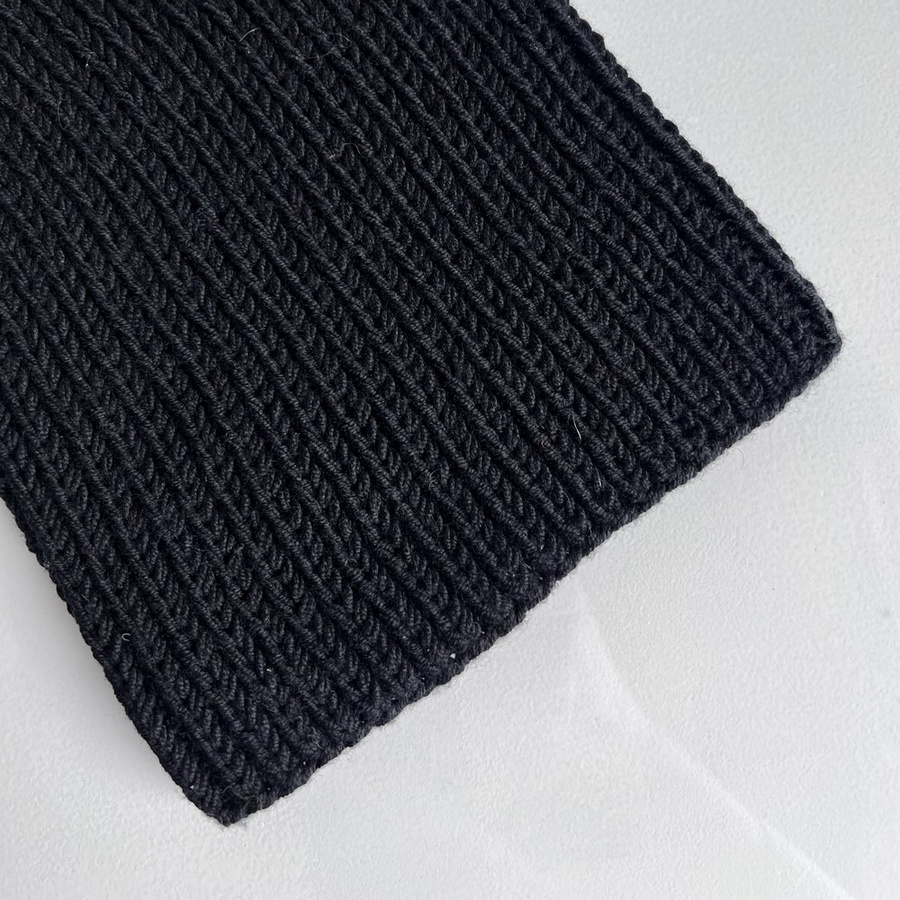 NANA – czapka beanie z wełny 100% baby merino 21 Czarny